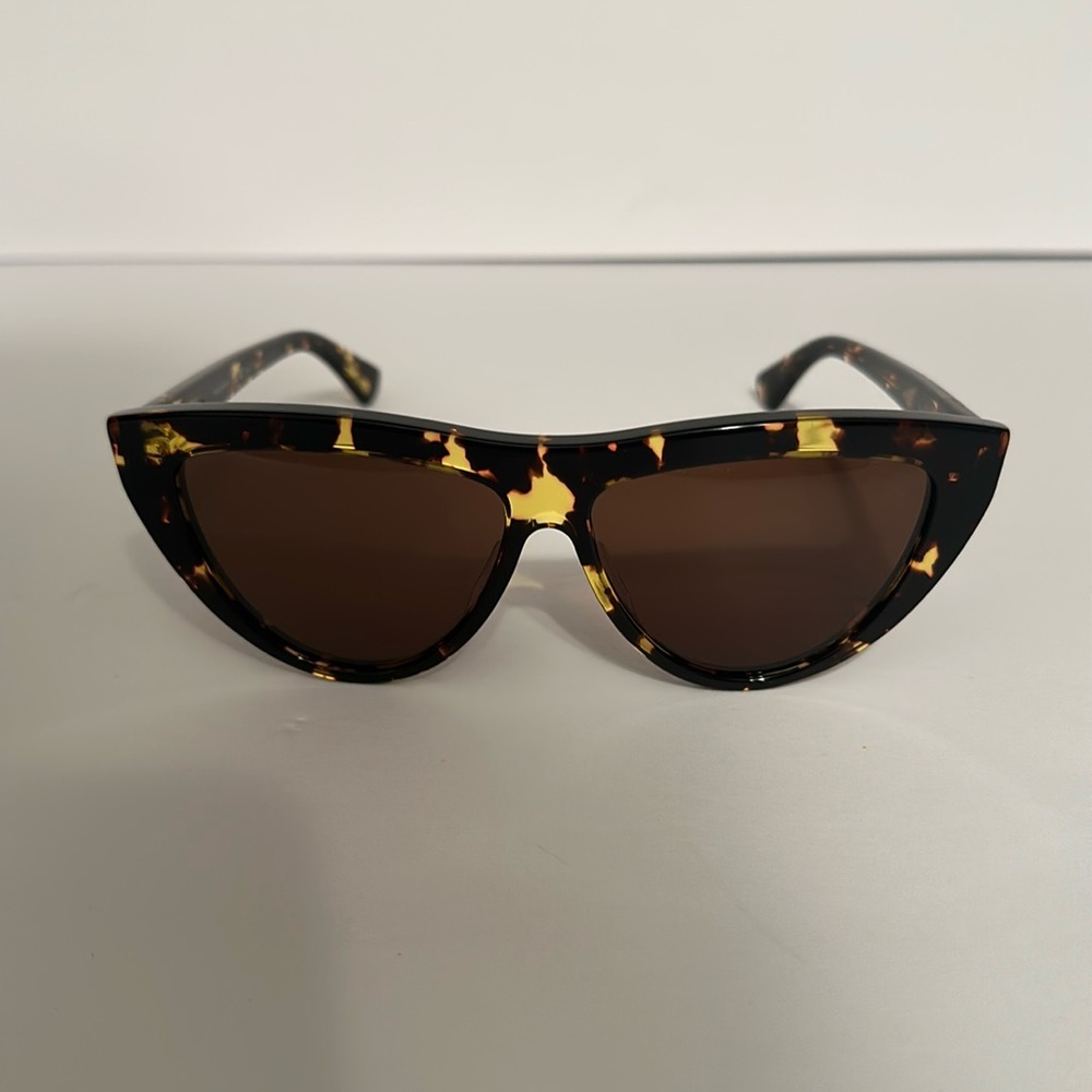 Bottega Veneta Cat Eye-Frame Acetate Sunglasses